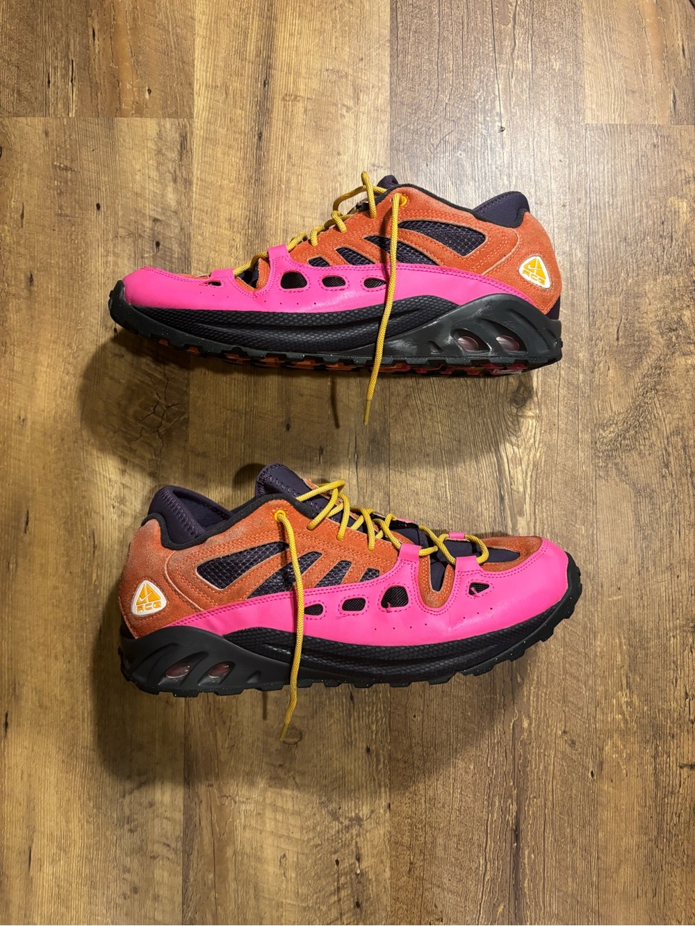 Nike ACG Air MowabbNike ACG Air Mowabb Pink Orange Yellow Lace Up Athletic Shoes